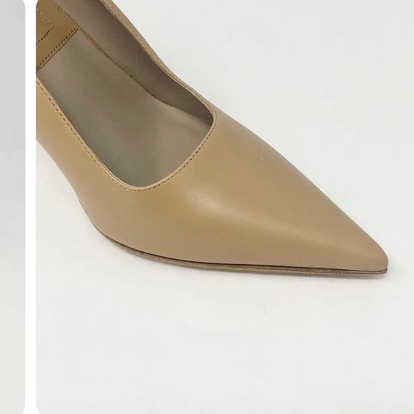 Michael Kors Collection Pointed Tan Pumps - Picture 4 of 8